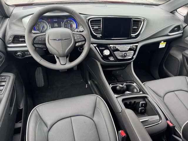 New 2026 Chrysler Pacifica Limited image 14