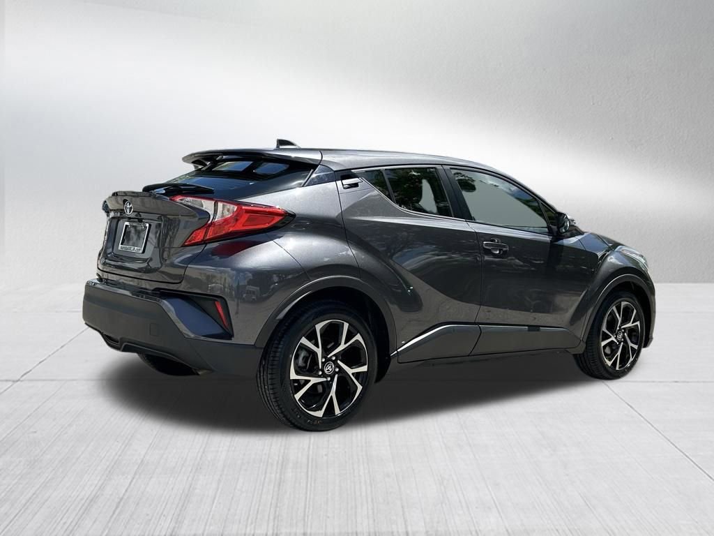 Used 2021 Toyota C-HR XLE image 5