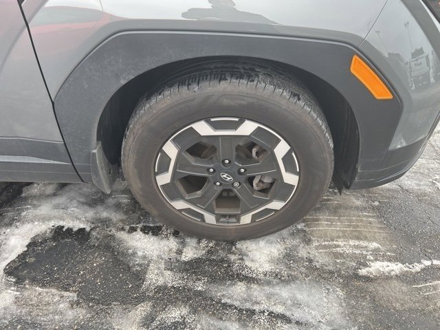 Used 2025 Hyundai Santa Fe SEL image 4