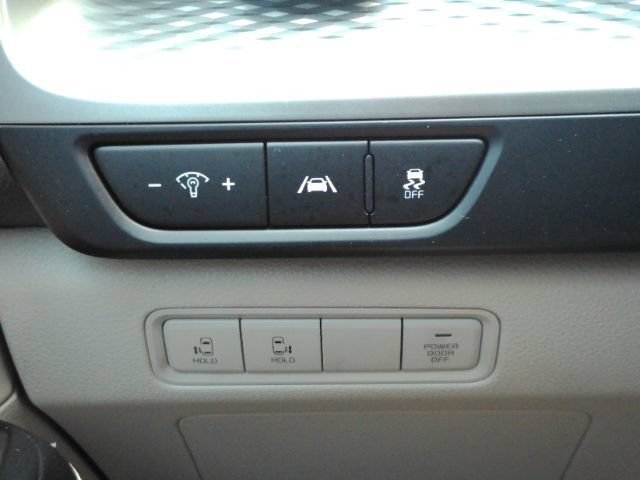Used 2024 Kia Carnival LX FWD image 40