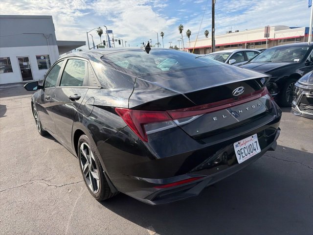 Used 2023 Hyundai Elantra SEL w/ Convenience Package image 6