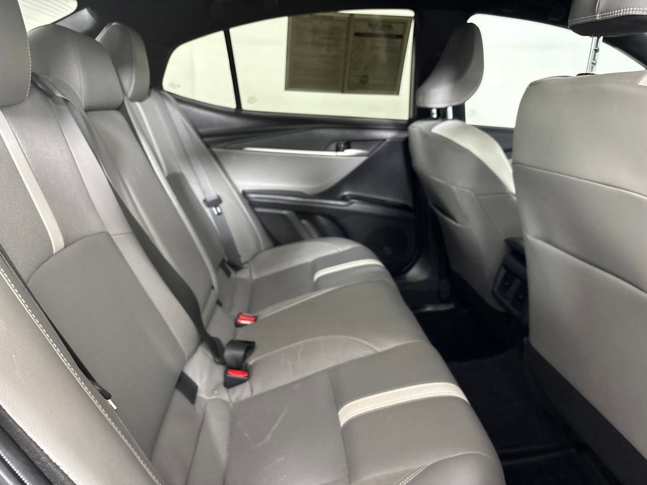 Used 2025 Toyota Camry SE FWD image 28
