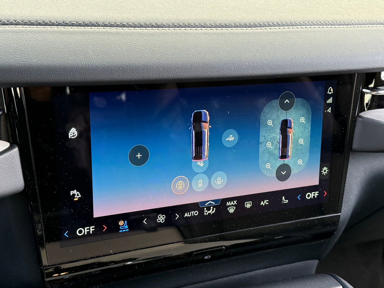 New 2026 Lincoln Navigator Reserve w/ Jet Appearance Package image 25