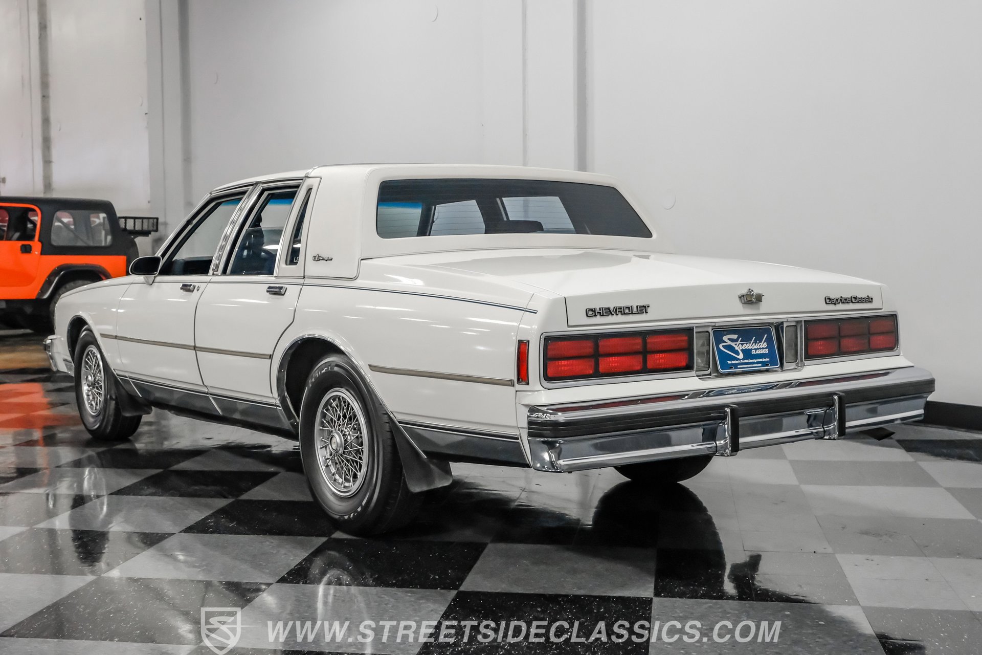 Used 1987 Chevrolet Caprice Classic Brougham RWD image 10