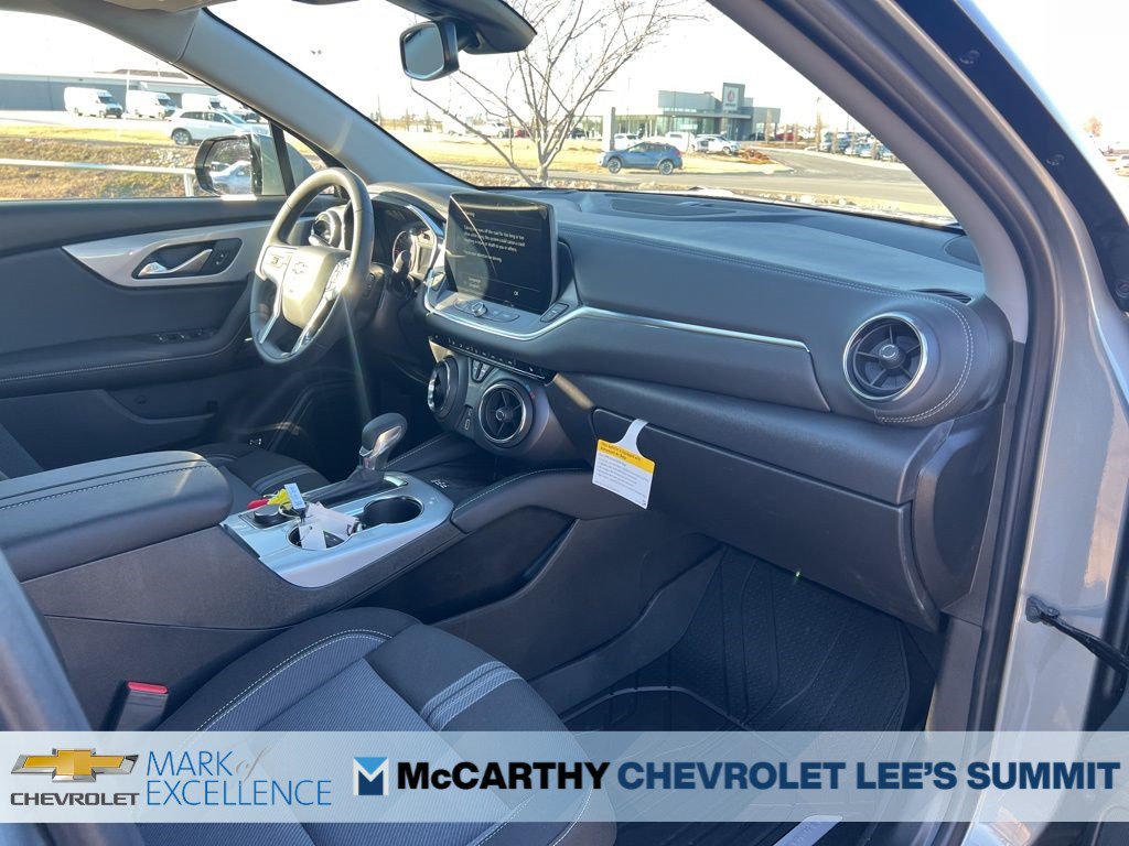 New 2026 Chevrolet Blazer LT w/ Convenience Package FWD image 18