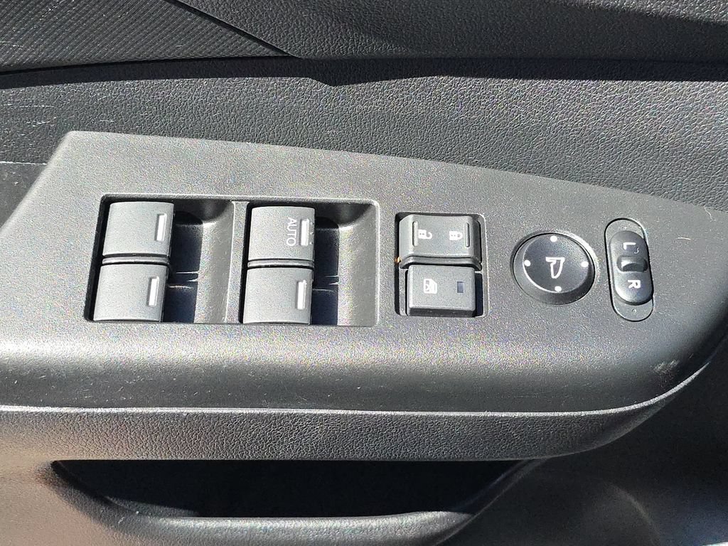 Used 2012 Honda CR-V LX image 22
