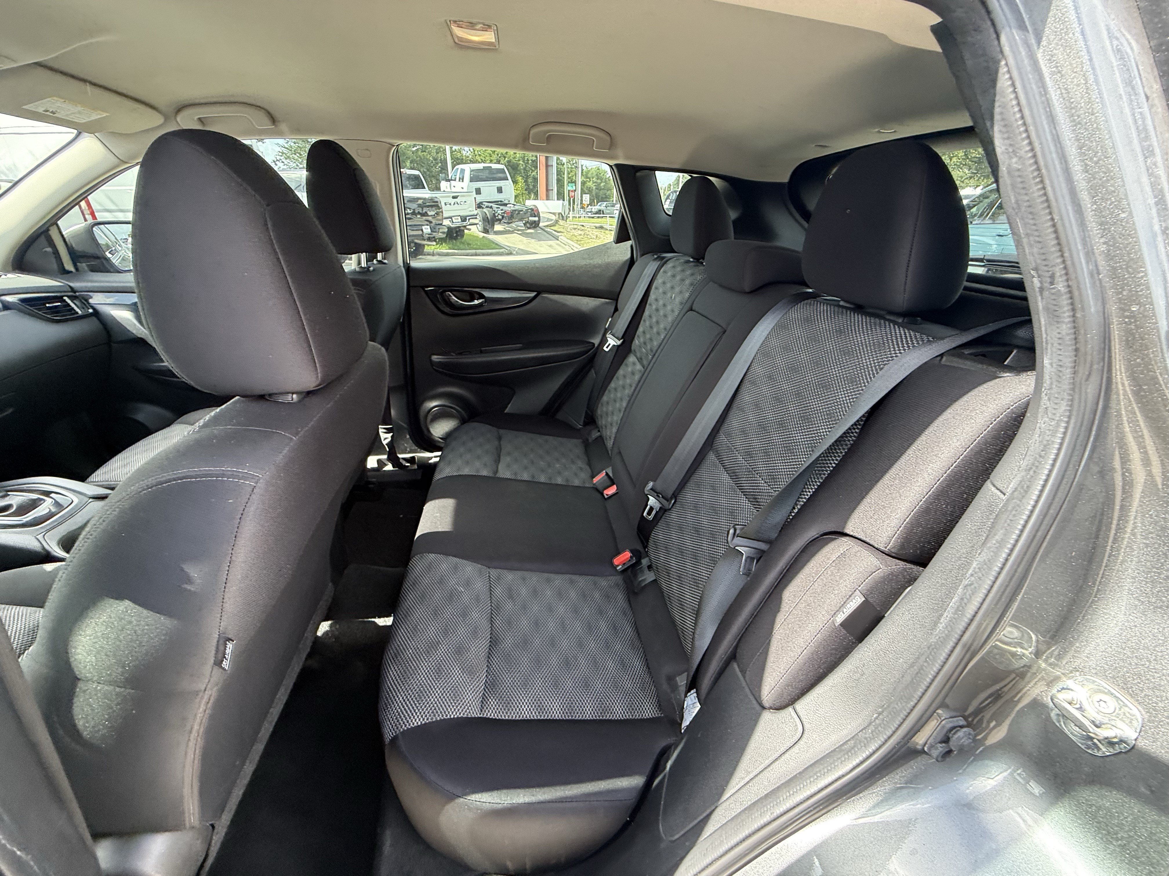Used 2022 Nissan Rogue Sport SV FWD image 30