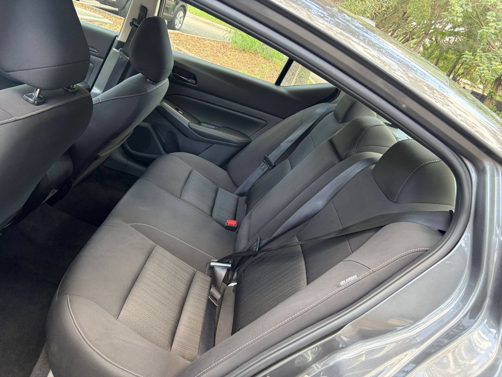 Used 2025 Nissan Altima 2.5 SV FWD image 21