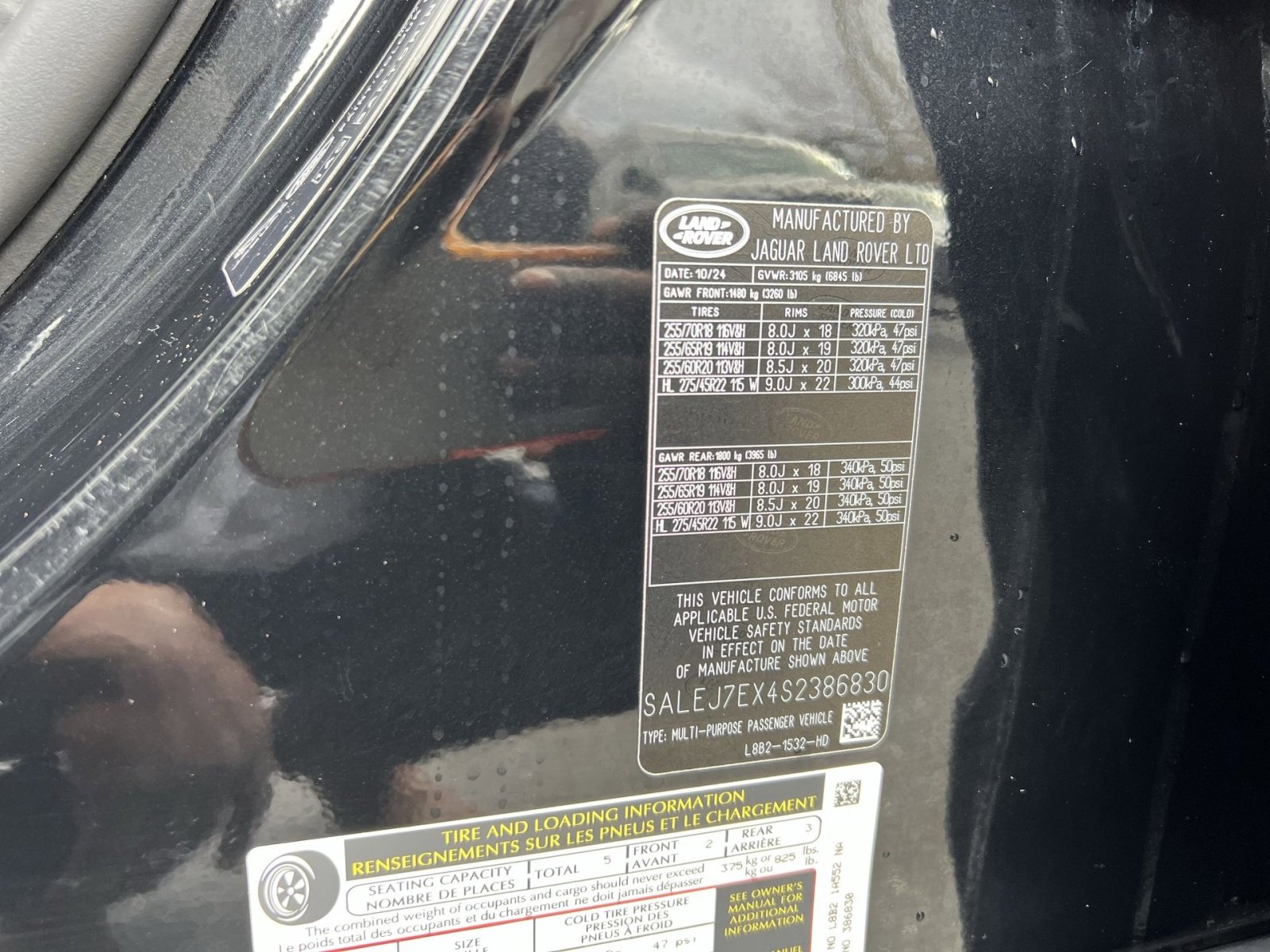 Used 2025 Land Rover Defender 110 S image 33