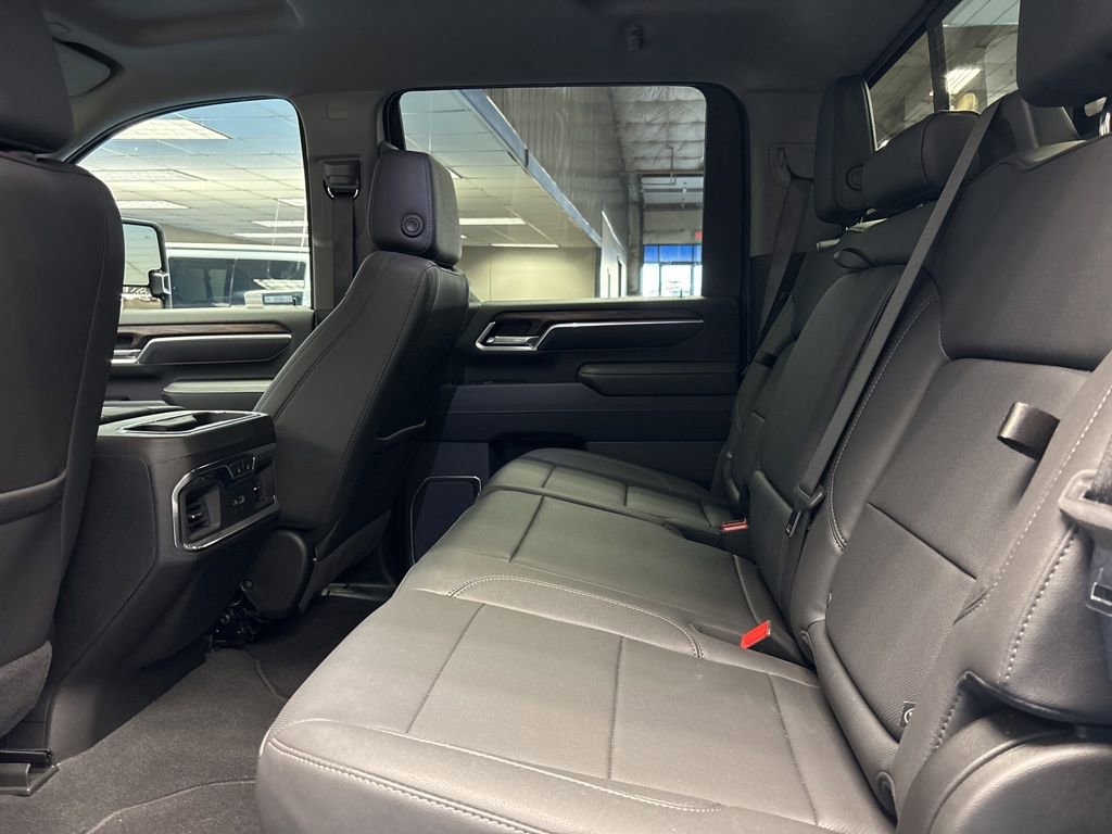 Used 2025 GMC Sierra 2500 SLT w/ SLT Premium Package image 21