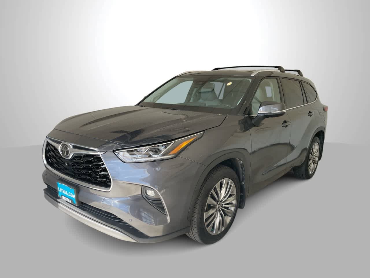 Used 2021 Toyota Highlander Platinum AWD/4WD image 1