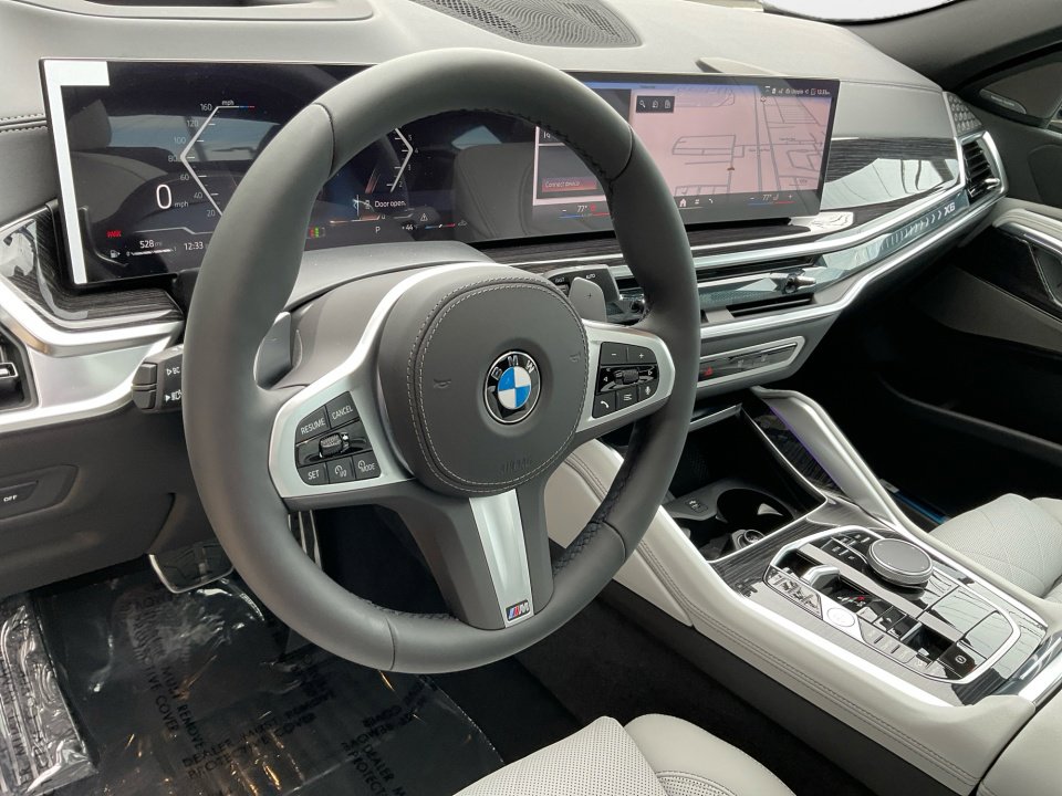 New 2026 BMW X6 xDrive40i w/ Climate Comfort Package image 10