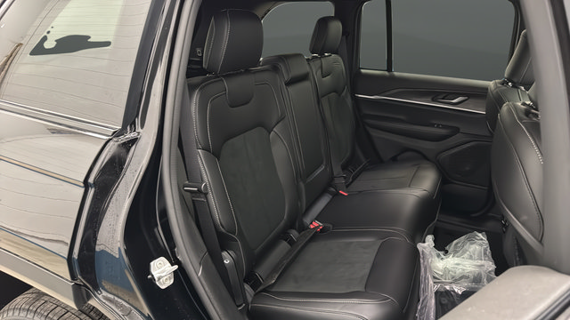 New 2026 Jeep Grand Cherokee Altitude AWD/4WD image 26