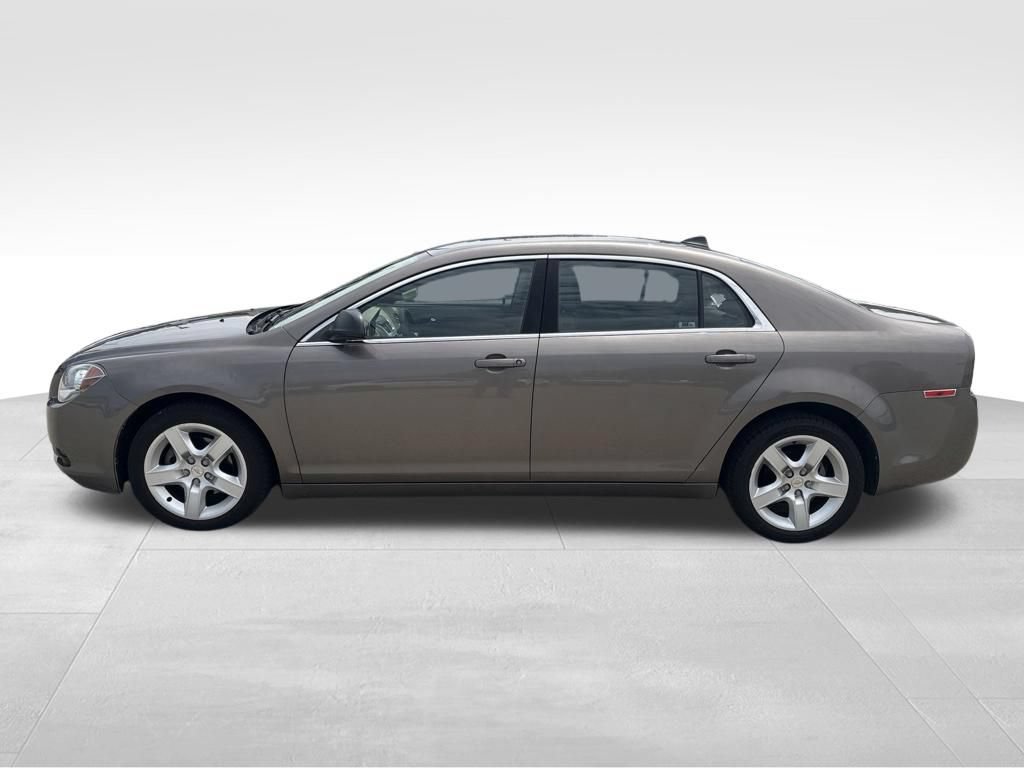 Used 2012 Chevrolet Malibu LS FWD image 2