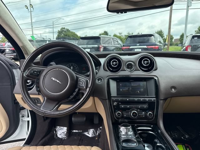 Used 2017 Jaguar XJ L Portfolio AWD/4WD image 15
