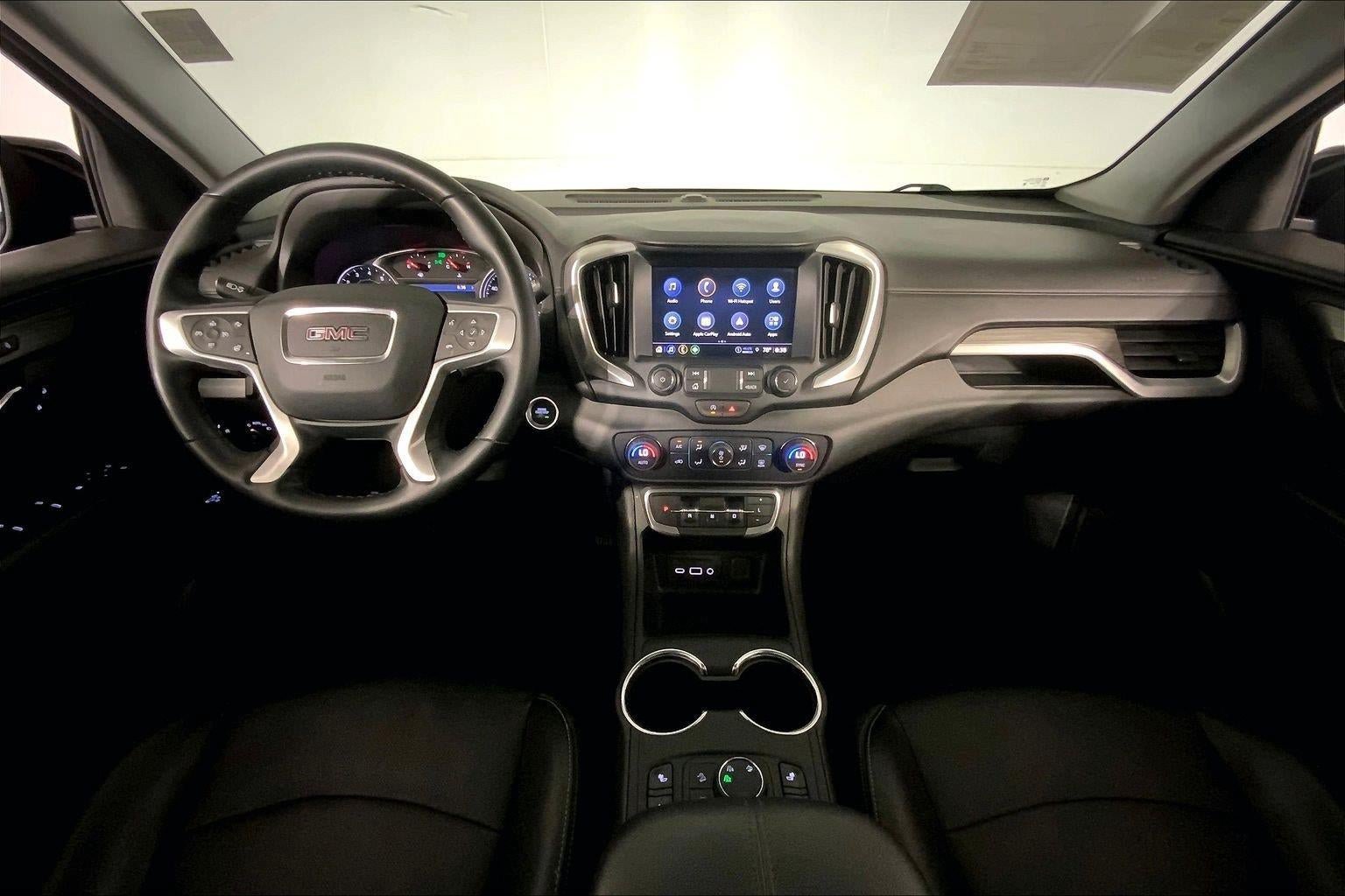 Used 2024 GMC Terrain SLT AWD/4WD image 15