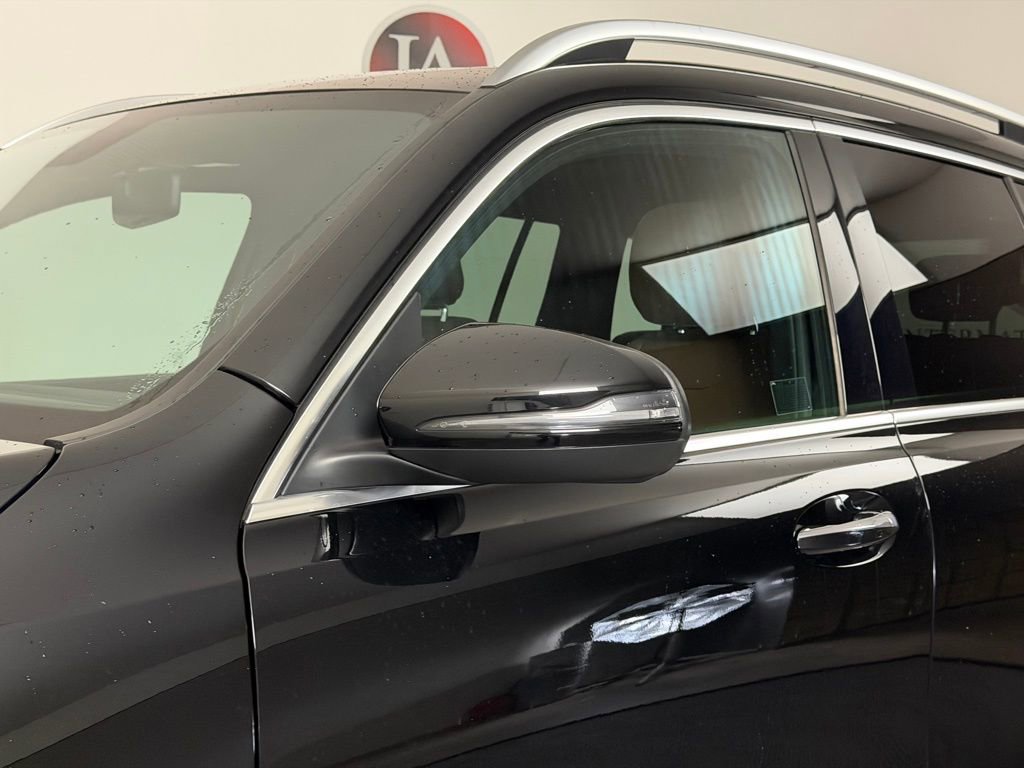 Used 2021 Mercedes-Benz GLB 250 4MATIC image 12