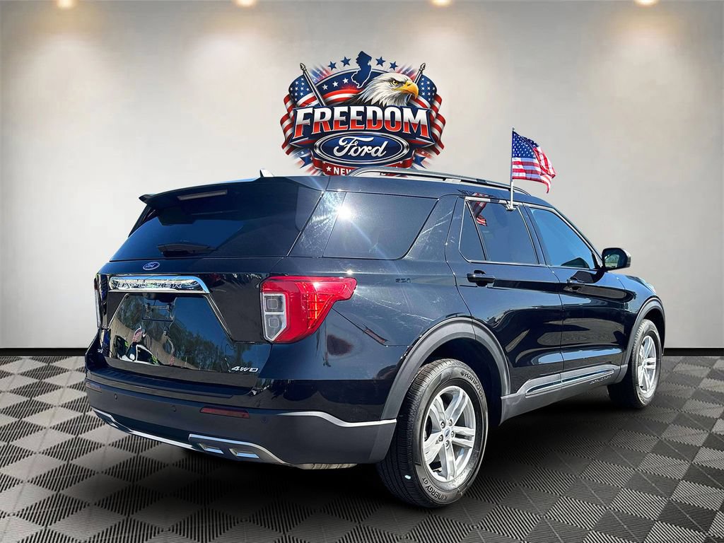 Used 2024 Ford Explorer XLT w/ Equipment Group 202A AWD/4WD image 5