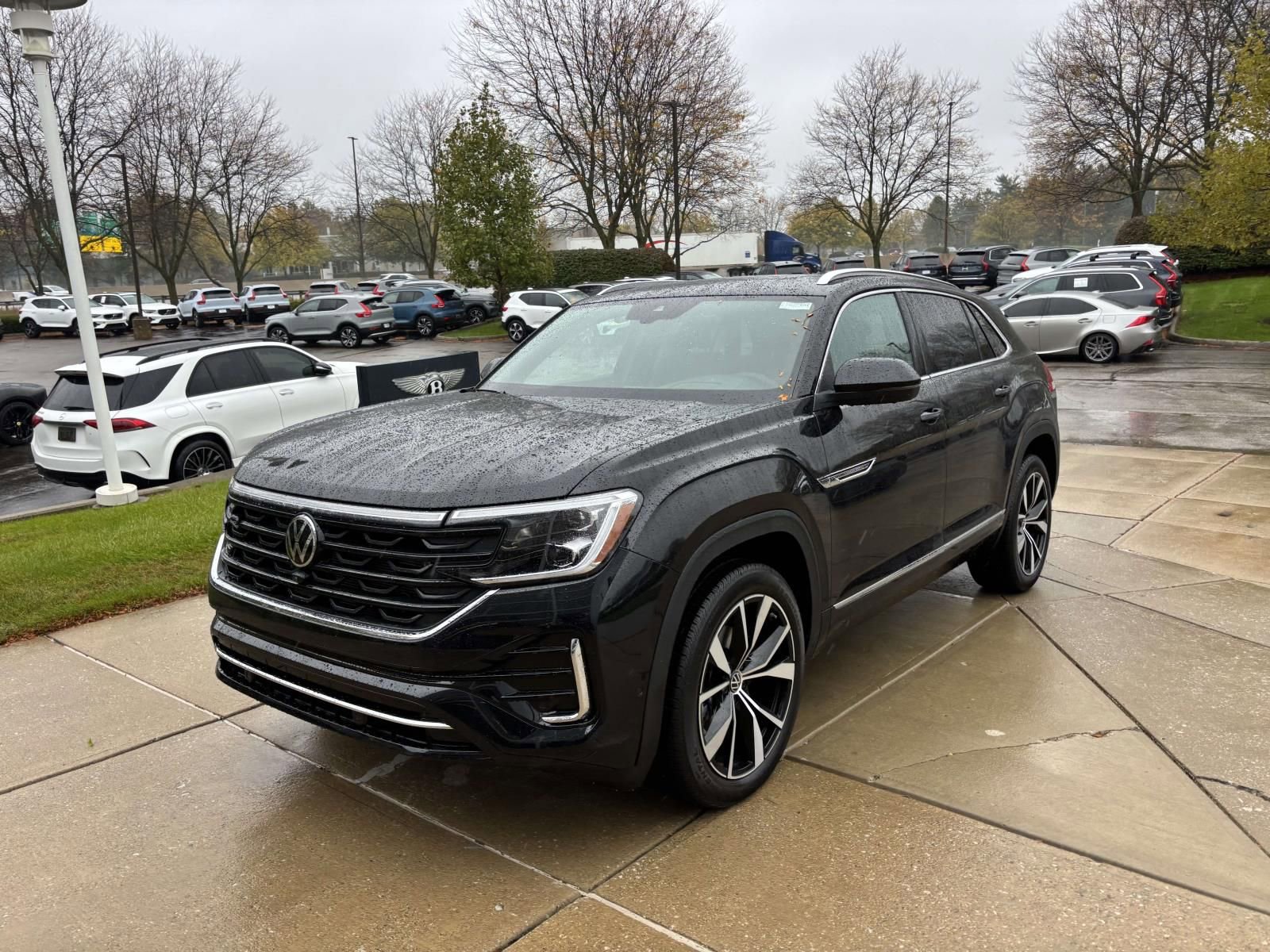 New 2026 Volkswagen Atlas Cross Sport SEL Premium R-Line image 3