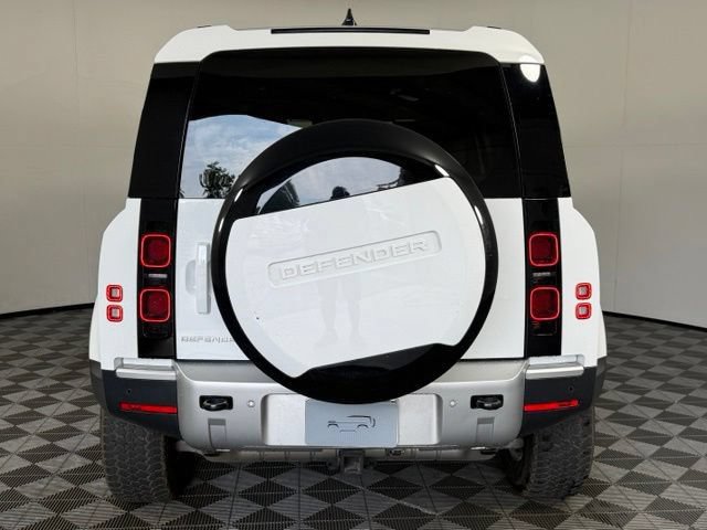 Used 2024 Land Rover Defender 110 S AWD/4WD image 7