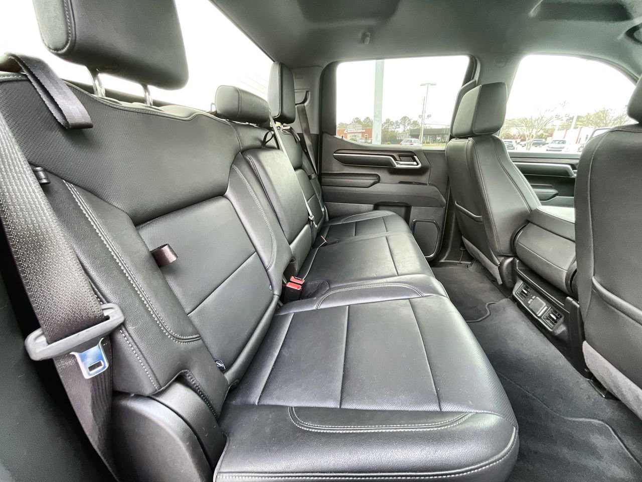 Used 2024 GMC Sierra 1500 SLT AWD/4WD image 26
