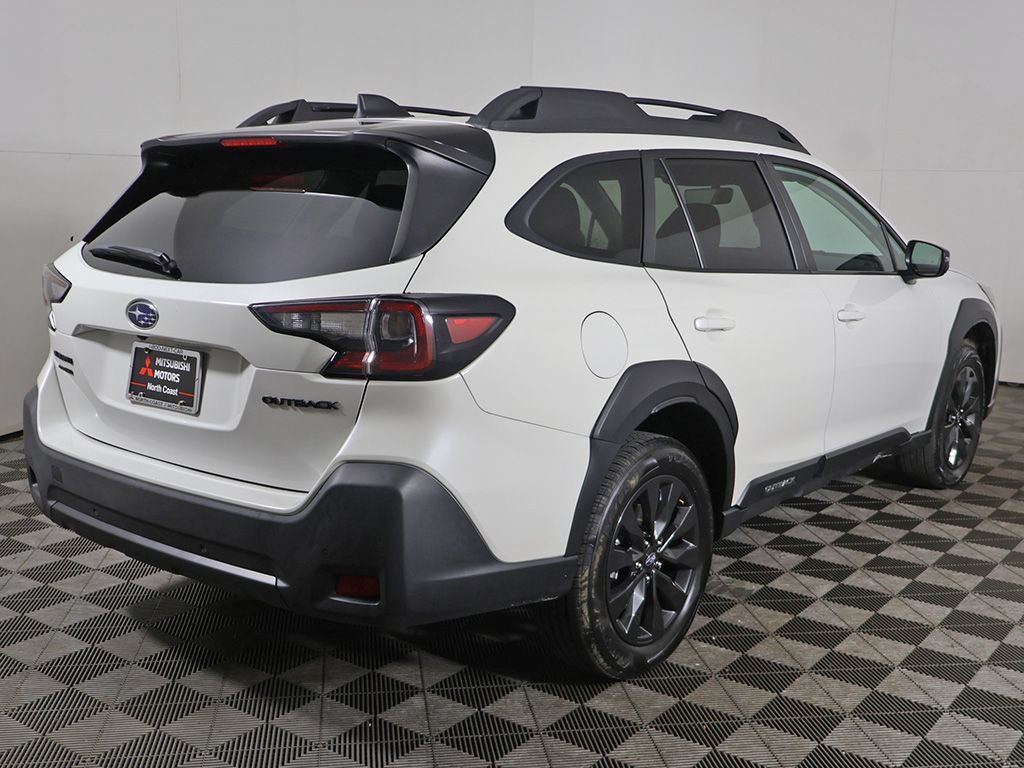 Used 2025 Subaru Outback Onyx Edition AWD/4WD image 12