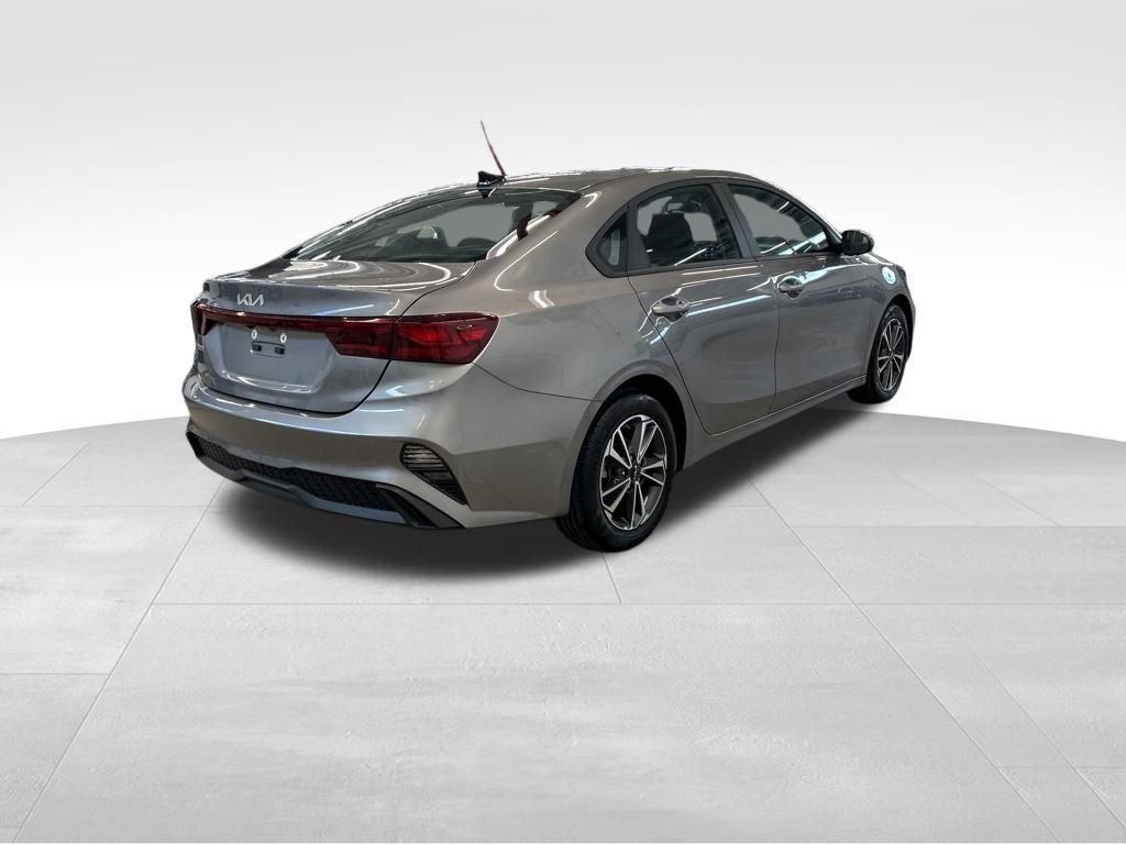 Certified 2023 Kia Forte LXS FWD image 30