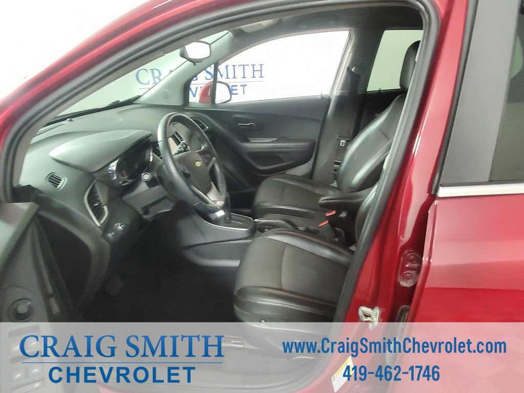 Used 2019 Chevrolet Trax LT w/ LT Convenience Package AWD/4WD image 10