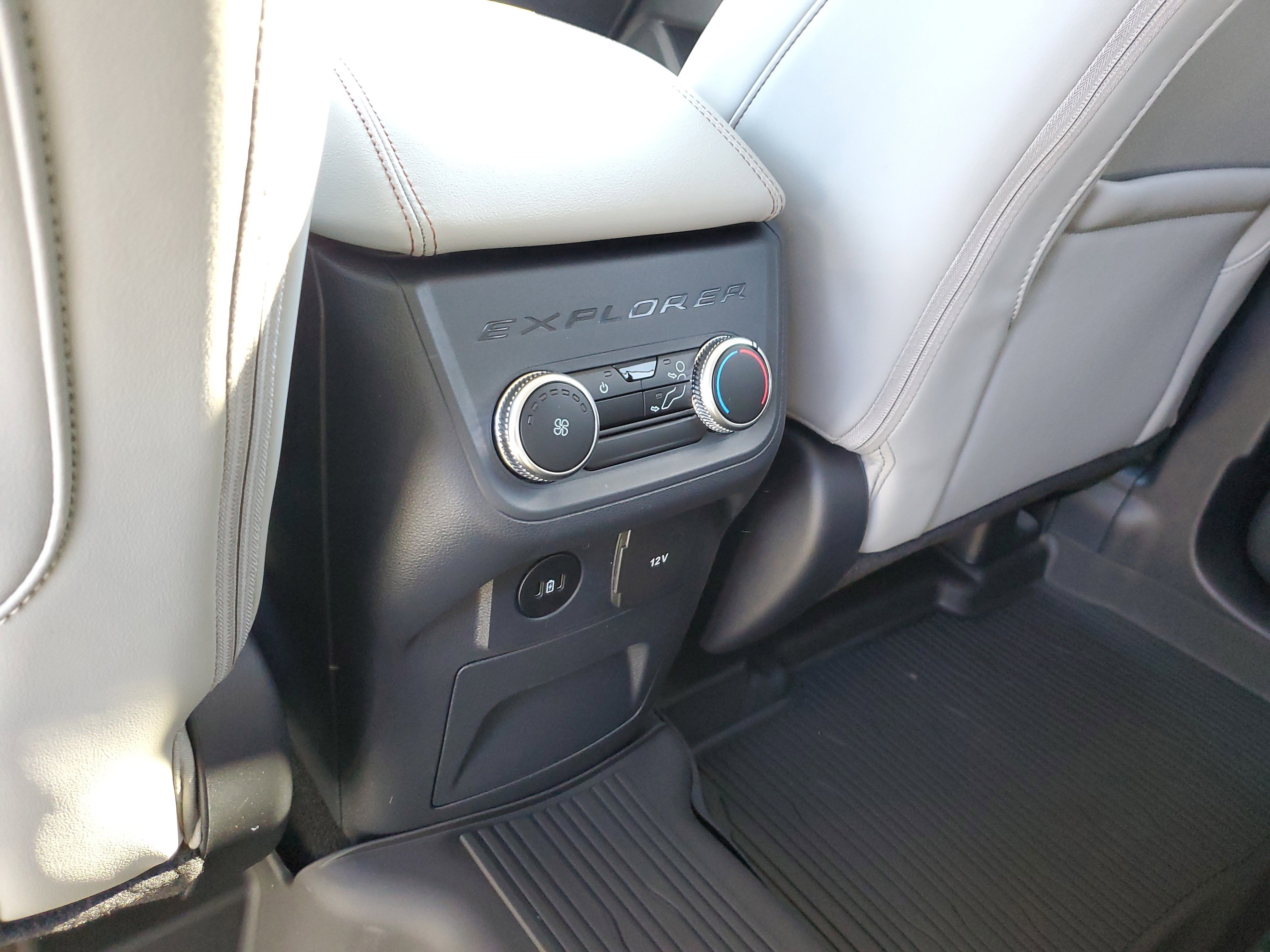 New 2025 Ford Explorer Active w/ Active Comfort Package image 13