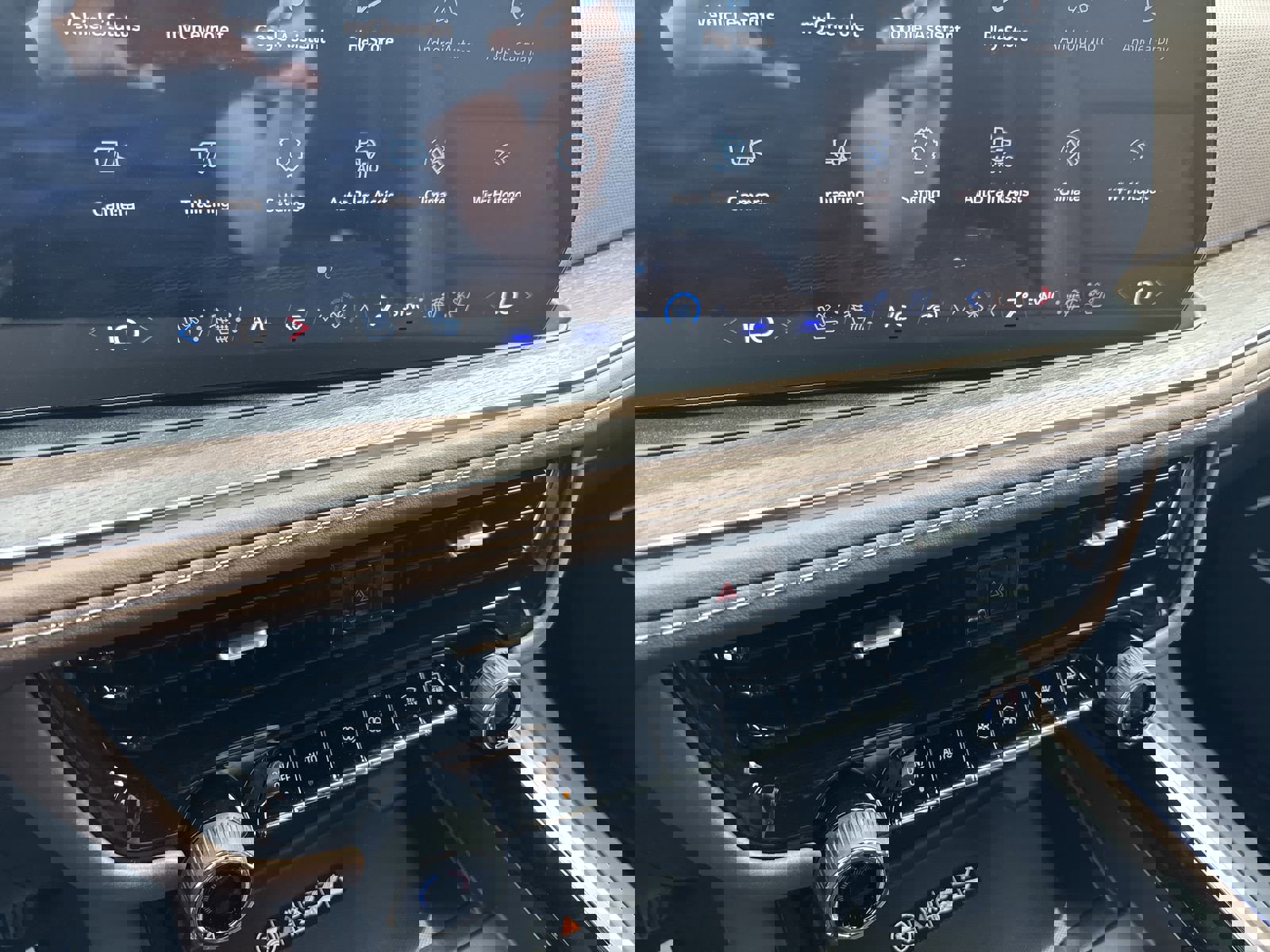 New 2026 Chevrolet Suburban High Country AWD/4WD image 21