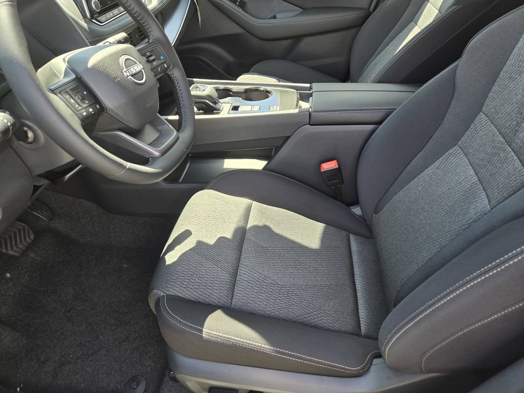 New 2026 Nissan Rogue SV FWD image 11