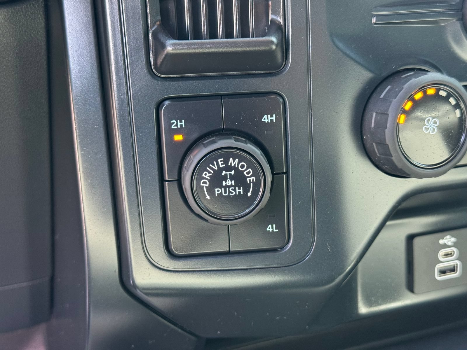 Used 2025 Ford F150 XL w/ Equipment Group 103A High AWD/4WD image 21