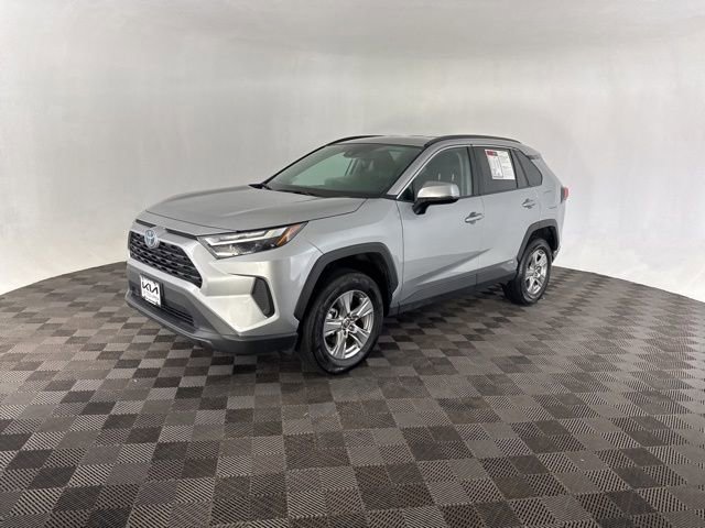 Used 2024 Toyota RAV4 XLE image 5