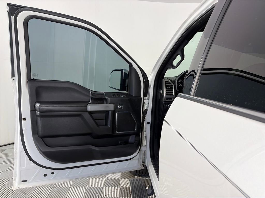 Used 2018 Ford F150 Platinum w/ Equipment Group 701A Luxury AWD/4WD image 10