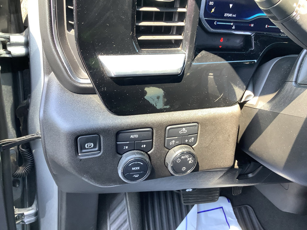Used 2025 Chevrolet Silverado 1500 LT AWD/4WD image 12