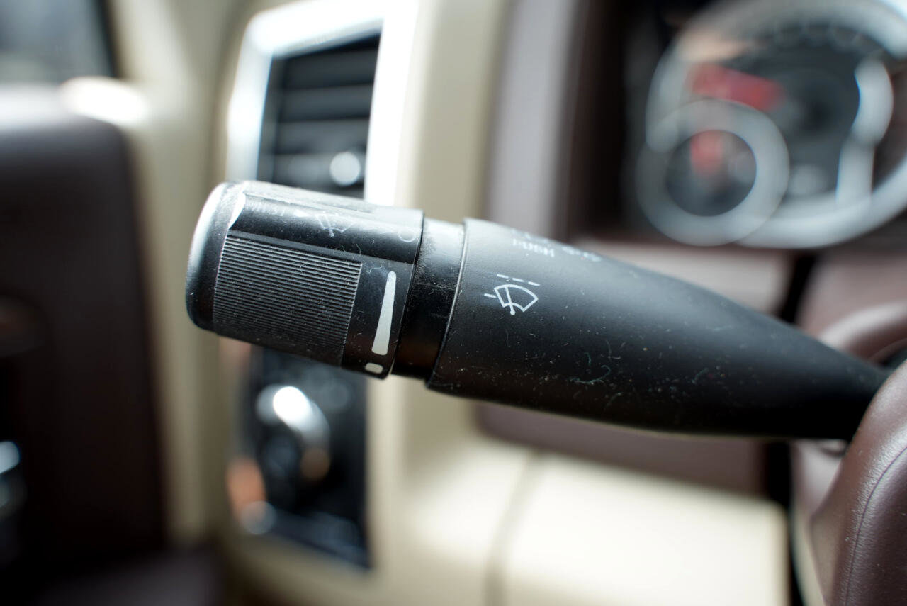 Used 2014 RAM 1500 Laramie w/ Convenience Group image 31