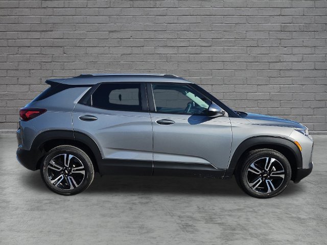 Used 2023 Chevrolet TrailBlazer LT FWD image 7