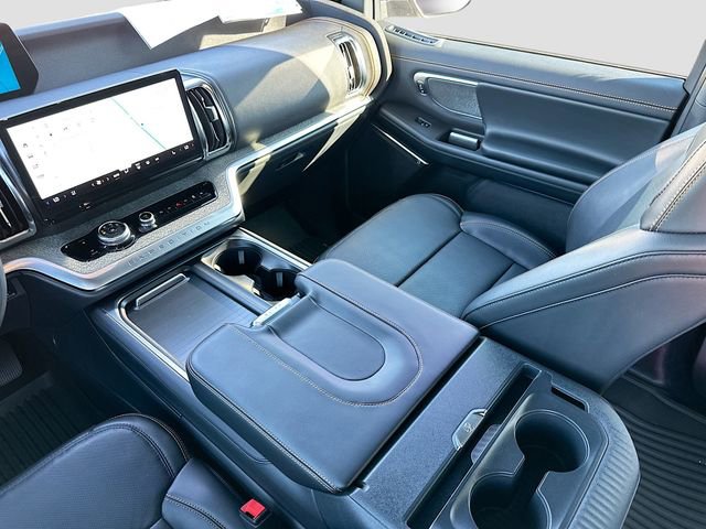 Used 2025 Ford Expedition Tremor AWD/4WD image 23