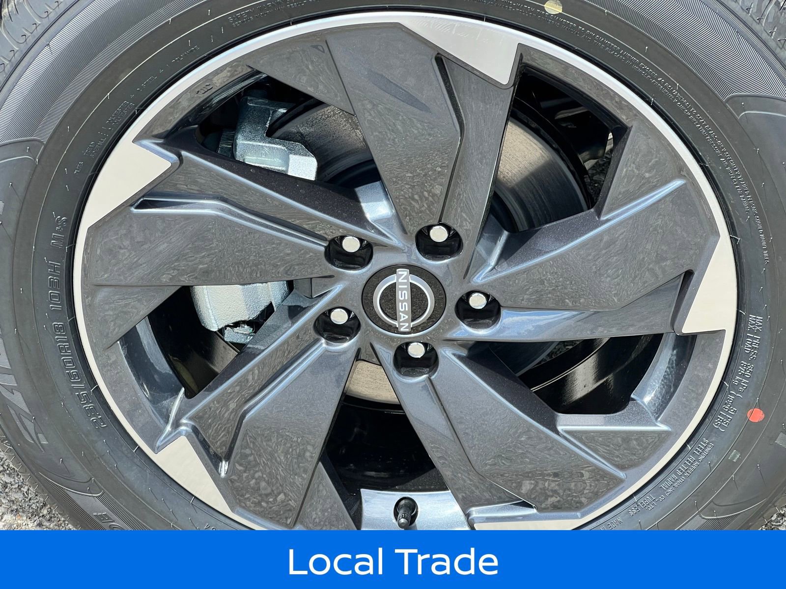 Certified 2025 Nissan Rogue SV image 10