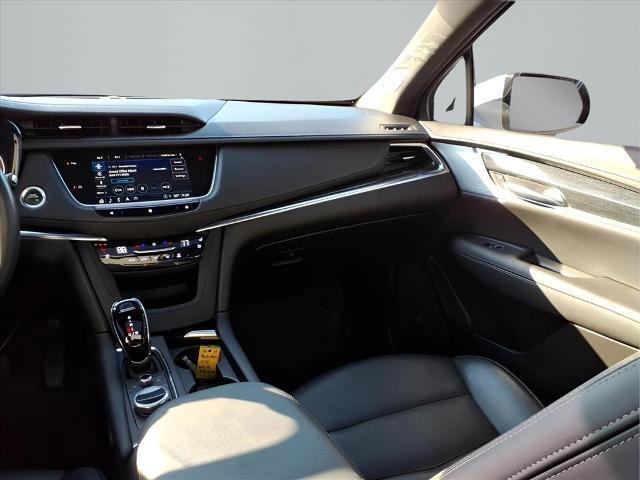 Used 2021 Cadillac XT5 Premium Luxury w/ LPO, Floor Liner Package image 9