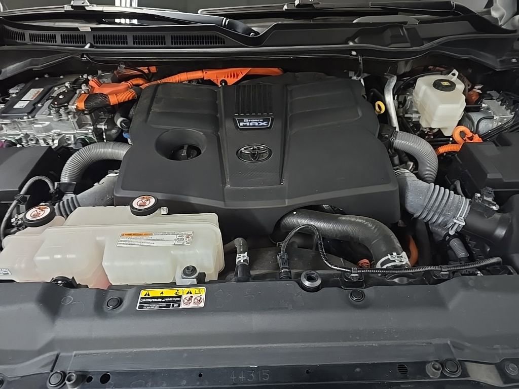 Used 2024 Toyota Sequoia Platinum image 13