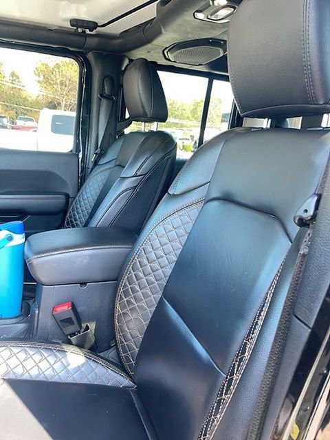 Used 2021 Jeep Gladiator Overland image 5