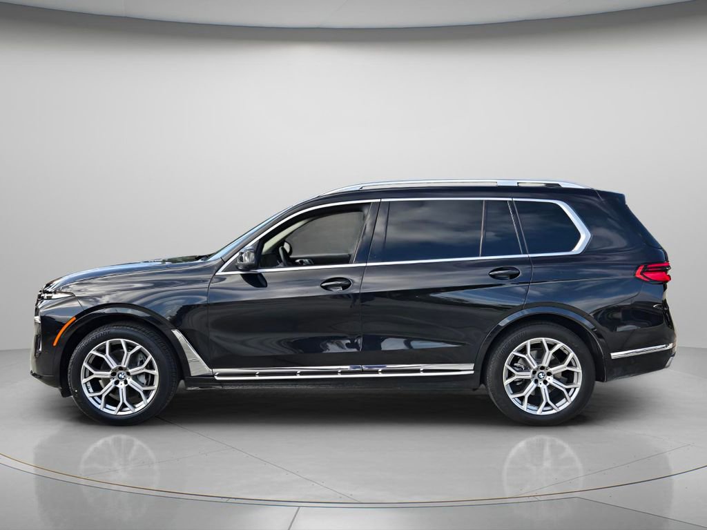 Used 2025 BMW X7 xDrive40i image 3
