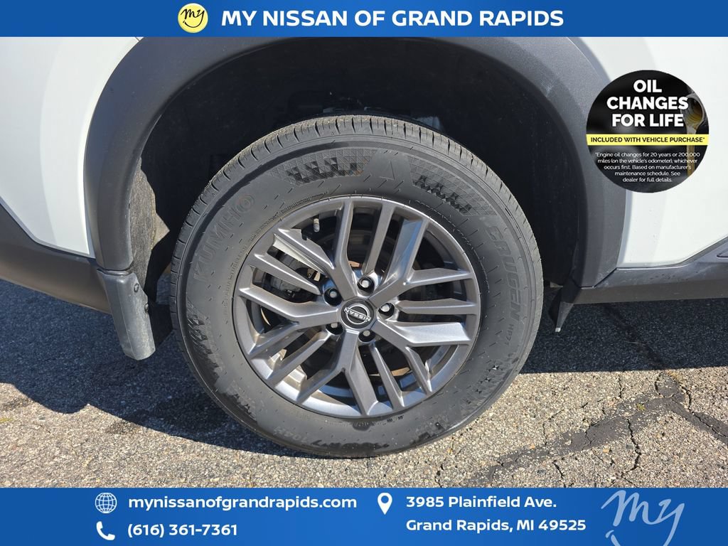 Used 2023 Nissan Rogue S AWD/4WD image 34