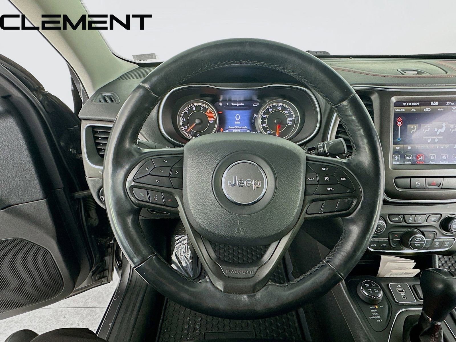 Used 2019 Jeep Cherokee Trailhawk w/ Cold Weather Group image 14