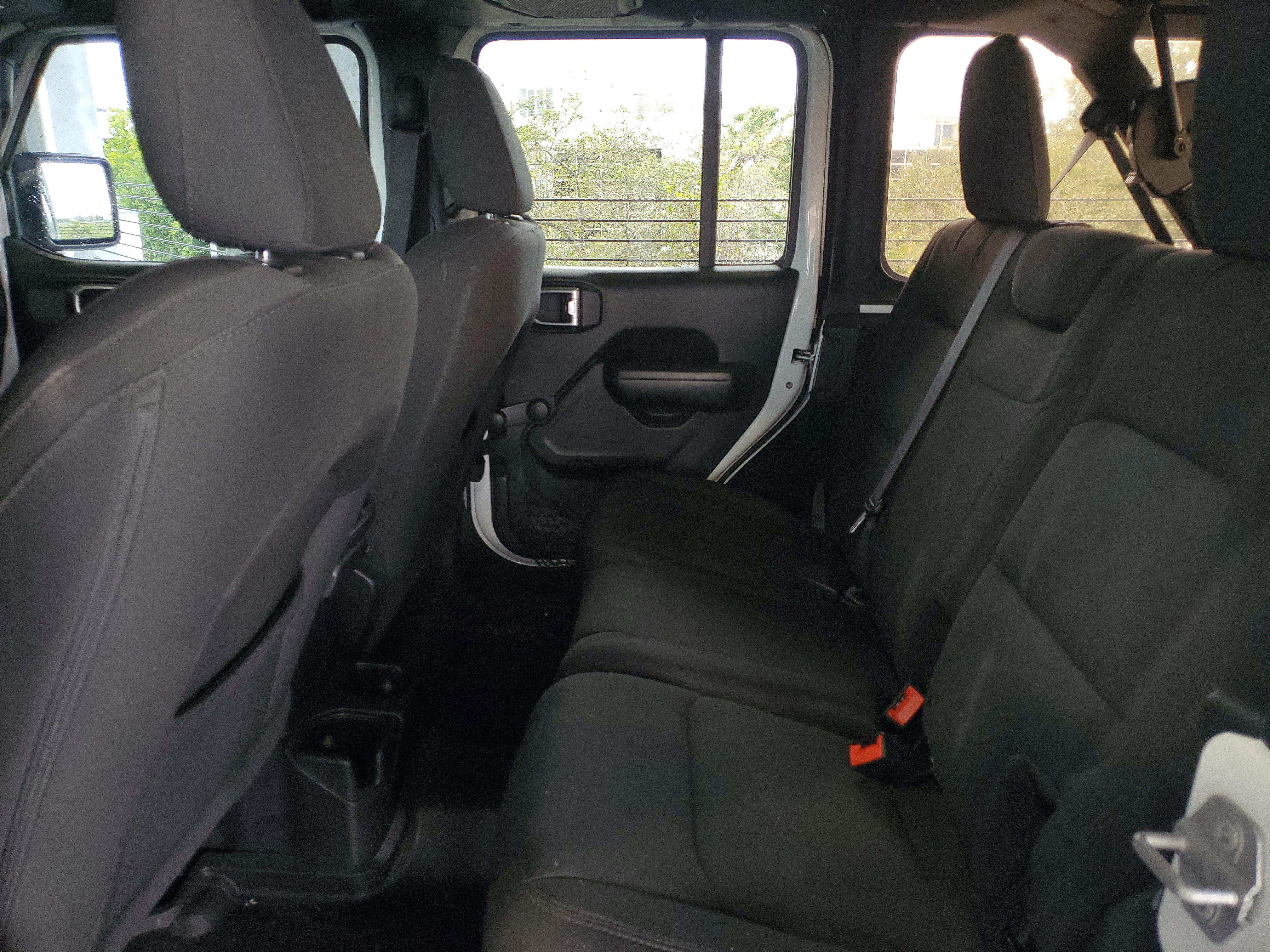 Used 2018 Jeep Wrangler Unlimited Sport AWD/4WD image 9
