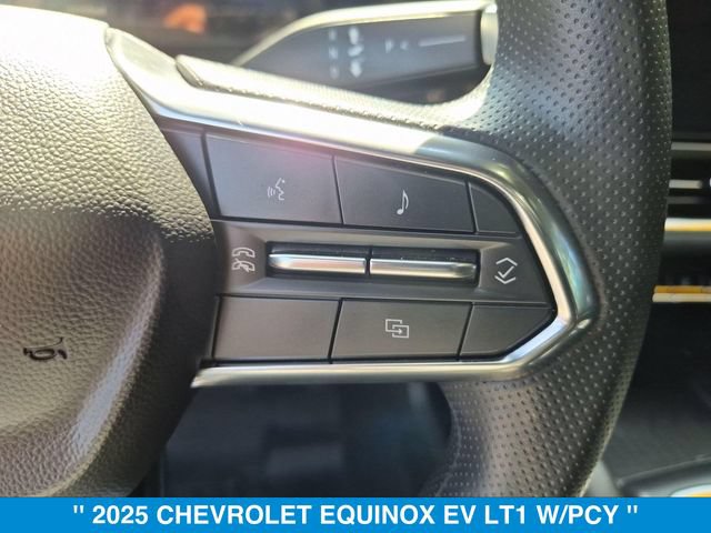 Used 2025 Chevrolet Equinox EV LT FWD image 18