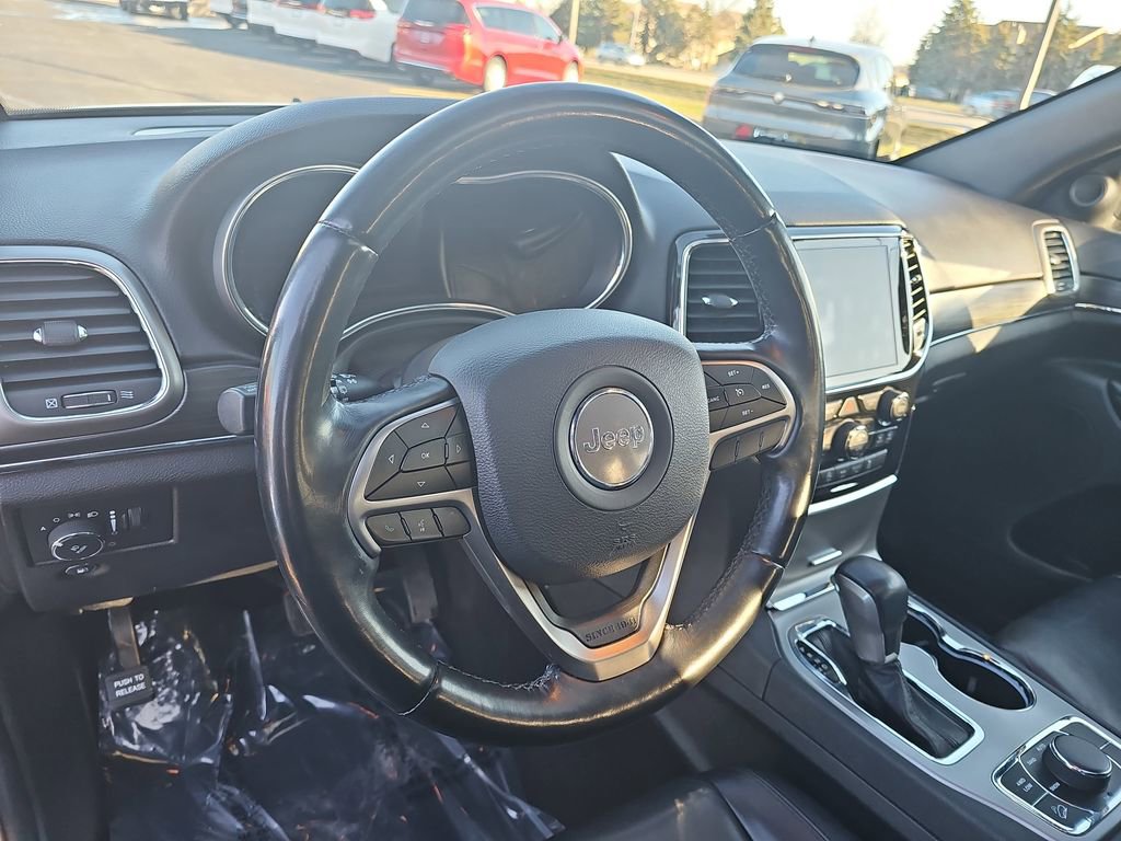 Used 2021 Jeep Grand Cherokee Limited image 16