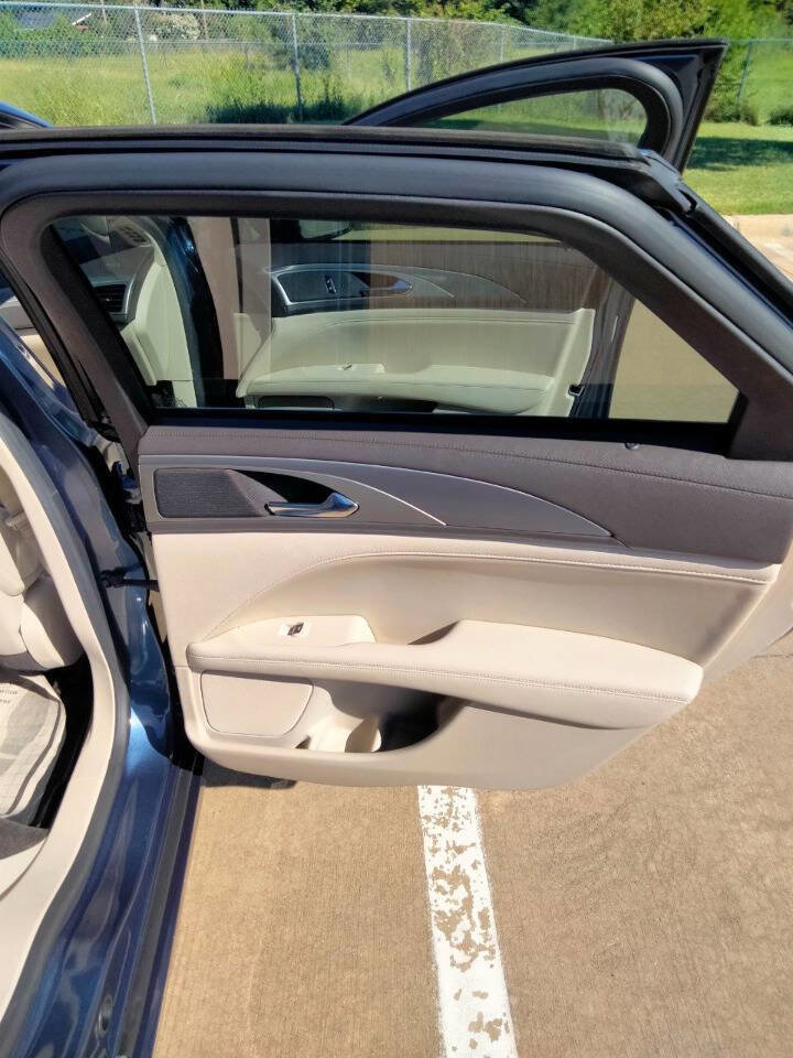 Used 2018 Lincoln MKZ Premiere image 22