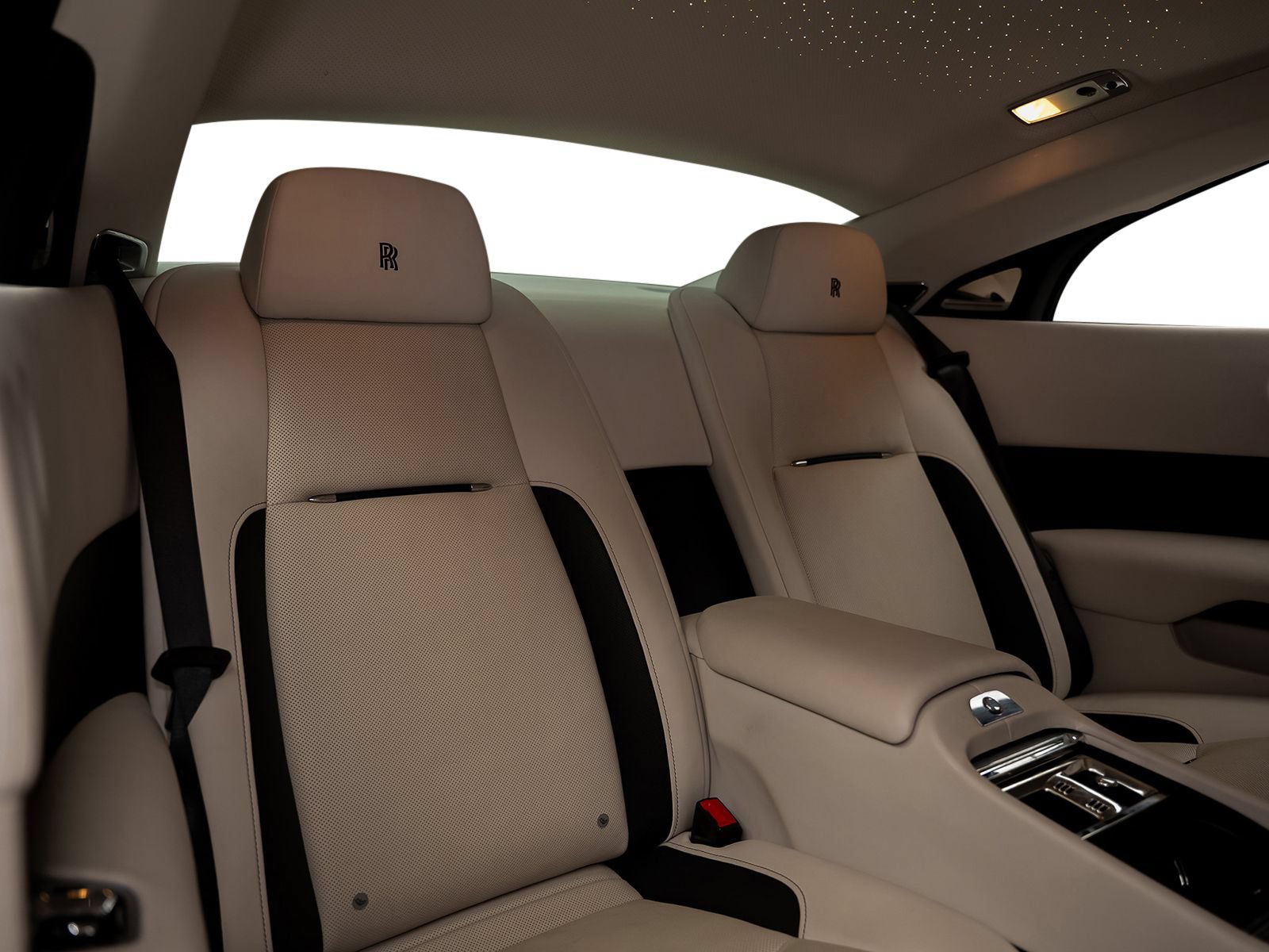 Used 2018 Rolls-Royce Wraith RWD image 36